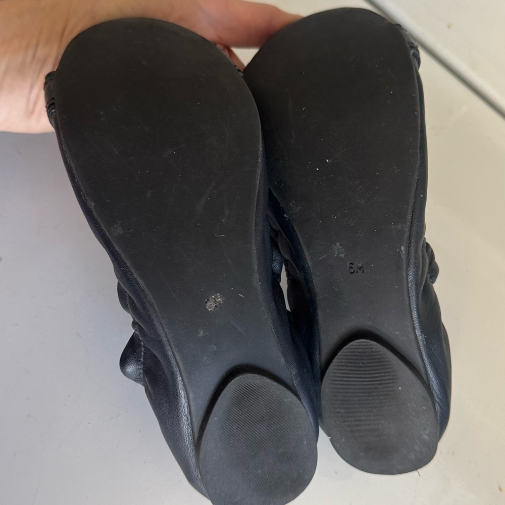 Tory Burch Black Leather Ballet Flats size 6 - Picture 8 of 9
